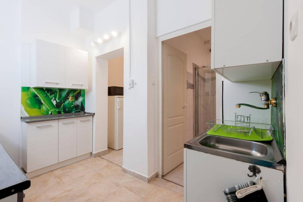2 Studio Budapest Exteriör bild